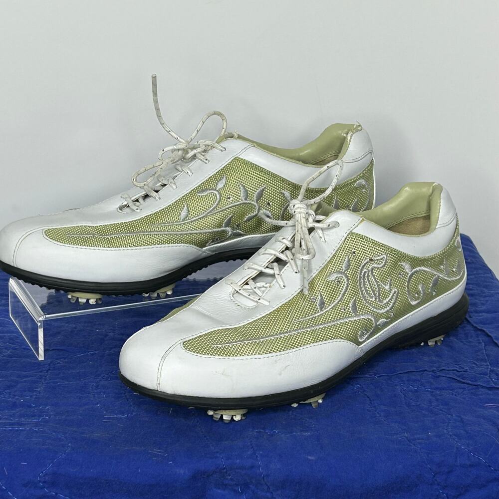 Callaway Women’s Golf Shoes White Green Spiked Cleats Size 8 Embroidered